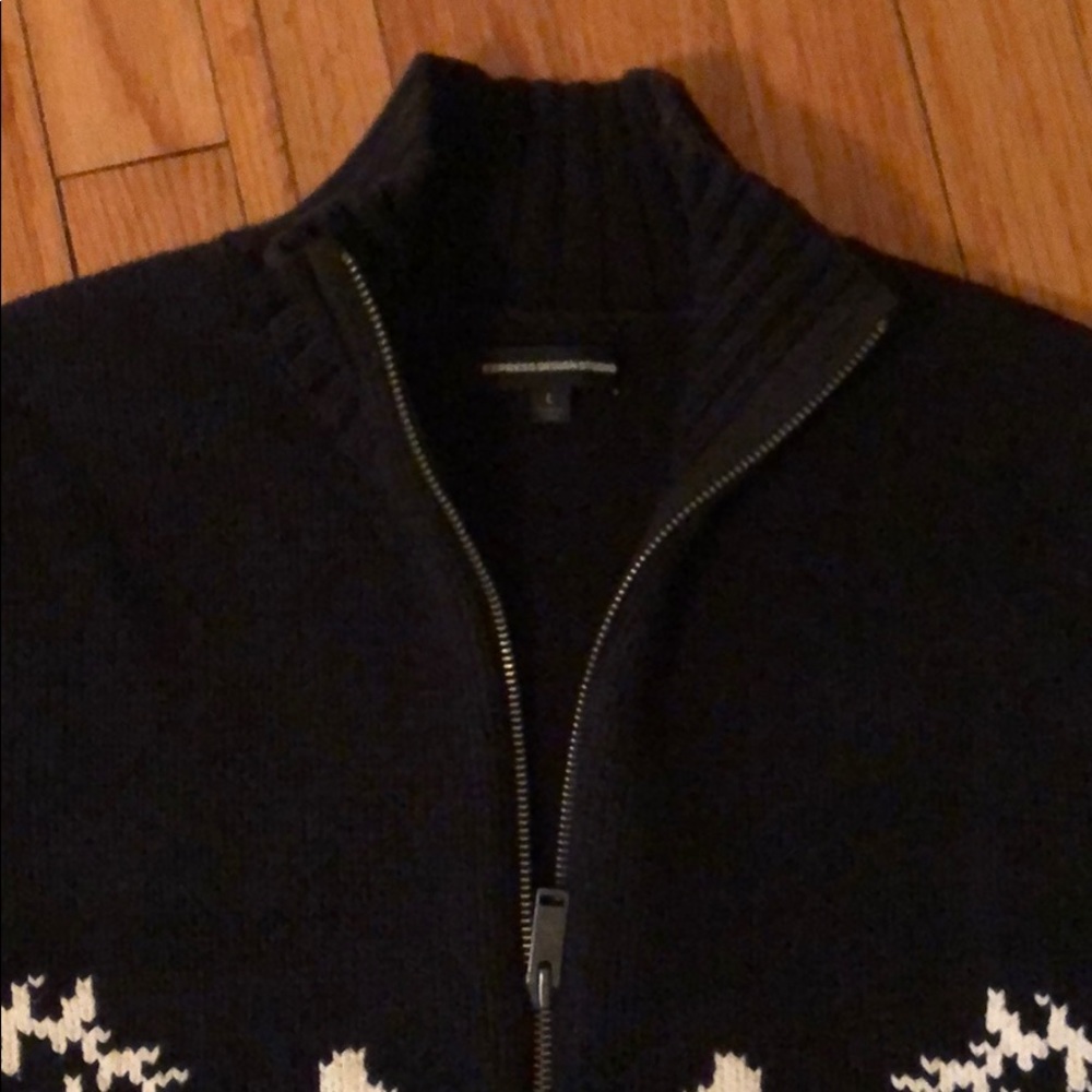 Color - black - Picture 3 of 3